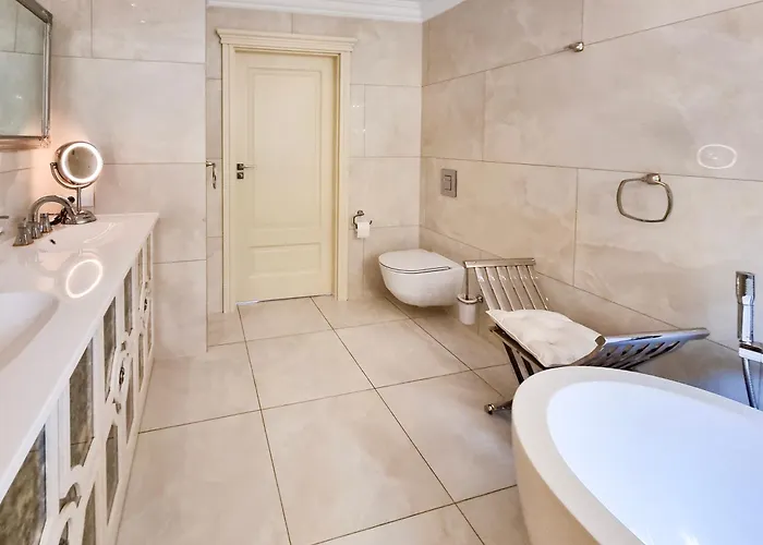 Visit Baltic - Royal アパート