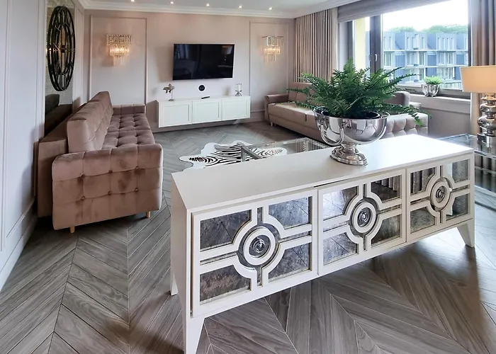 Visit Baltic - Royal アパート